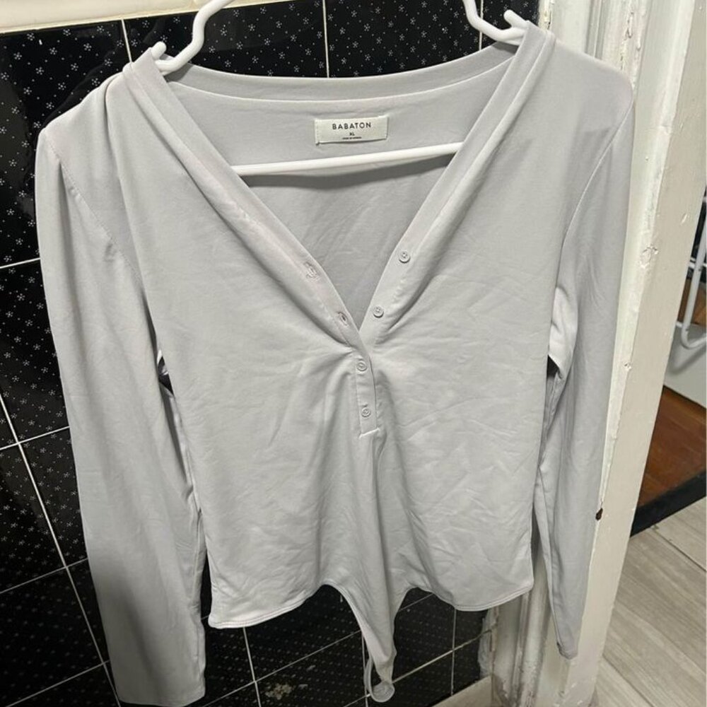 Aritzia Babaton Gray Countour V-Neck Henley Long Sleeve Bodysuit XL